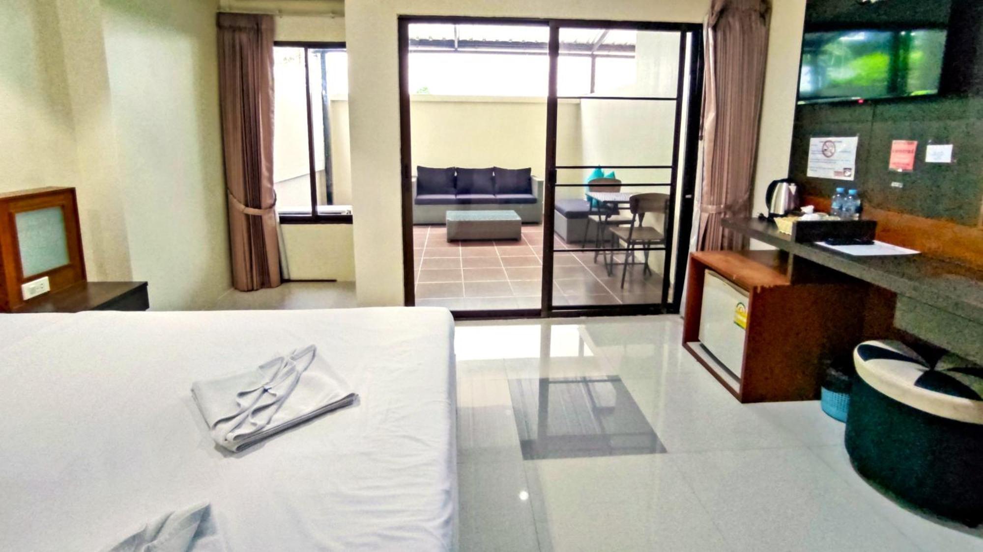 Lucky Buako Hotel Patong Dış mekan fotoğraf