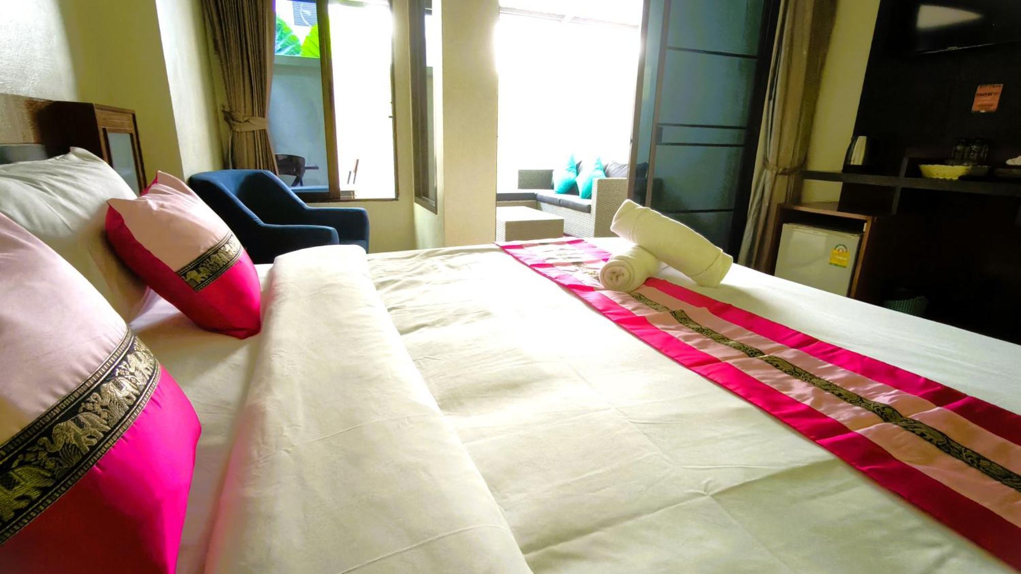 Lucky Buako Hotel Patong Dış mekan fotoğraf