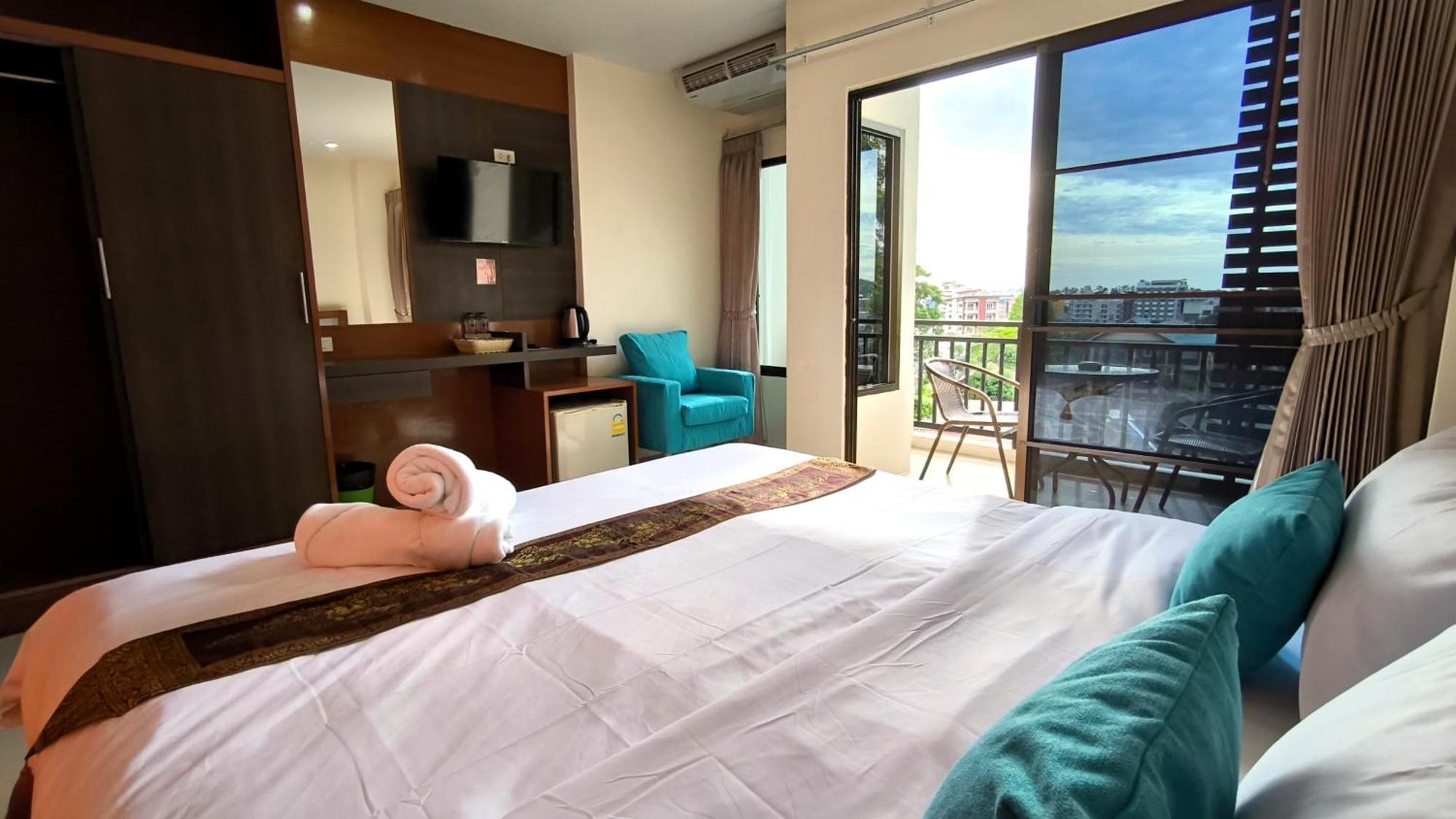 Lucky Buako Hotel Patong Dış mekan fotoğraf